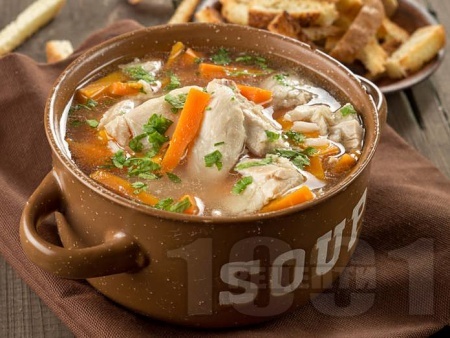 Супа / чорба от пилешки фенери с картофи и зеленчуци и застройка - снимка на рецептата
